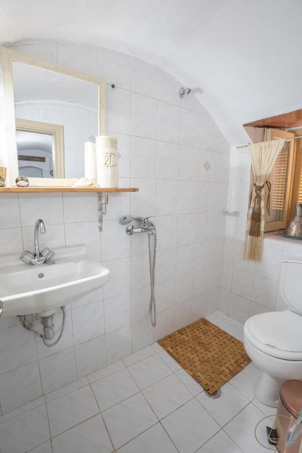 Mansion House Villa Chalki Town Екстериор снимка