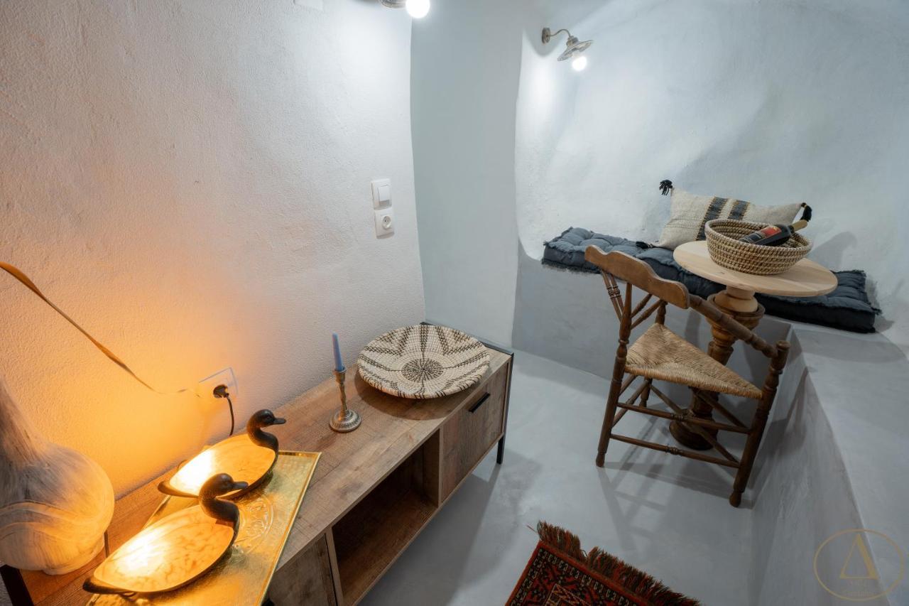 Mansion House Villa Chalki Town Екстериор снимка