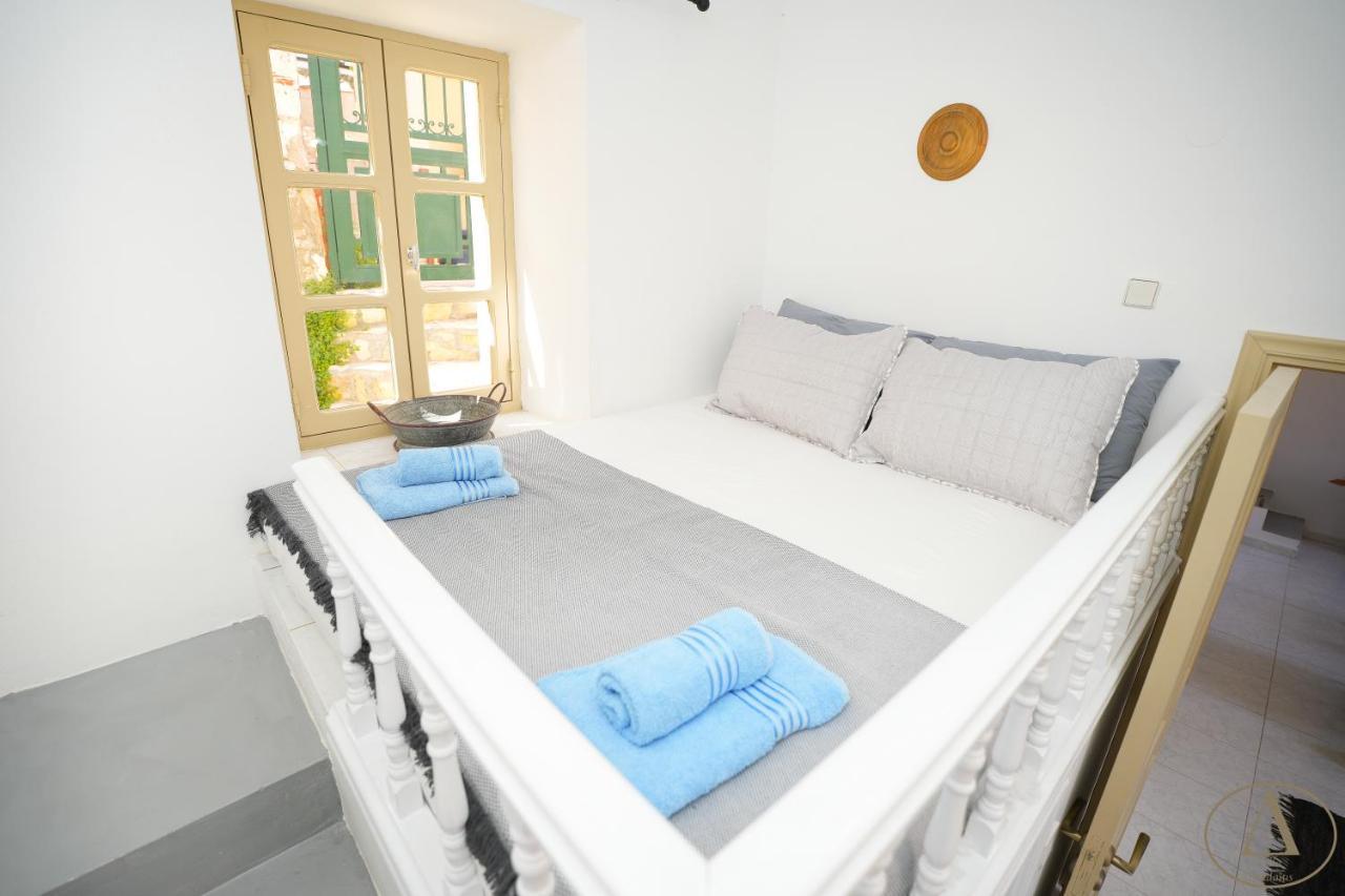 Mansion House Villa Chalki Town Екстериор снимка