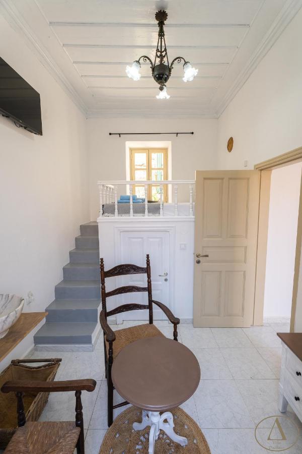 Mansion House Villa Chalki Town Екстериор снимка
